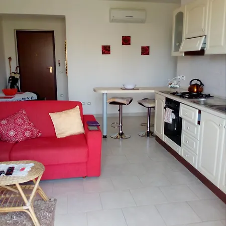 Cozy 2 Bed In Caulonia With Wrap Around Balcony Caulonia Marina