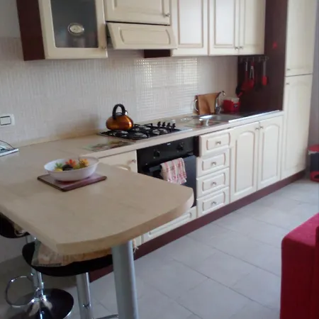 Apartment Cozy 2 Bed In Caulonia With Wrap Around Balcony *