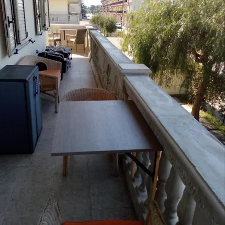 Cozy 2 Bed In Caulonia With Wrap Around Balcony Caulonia Marina